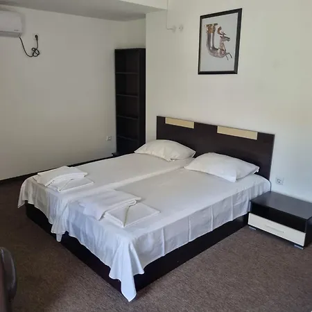 Гостьовий будинок Trakia Приморсько