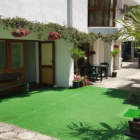 Гостьовий будинок Trakia 4*